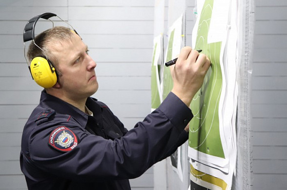 Ивановские полицейские соревновались в стрельбе из боевого оружия
